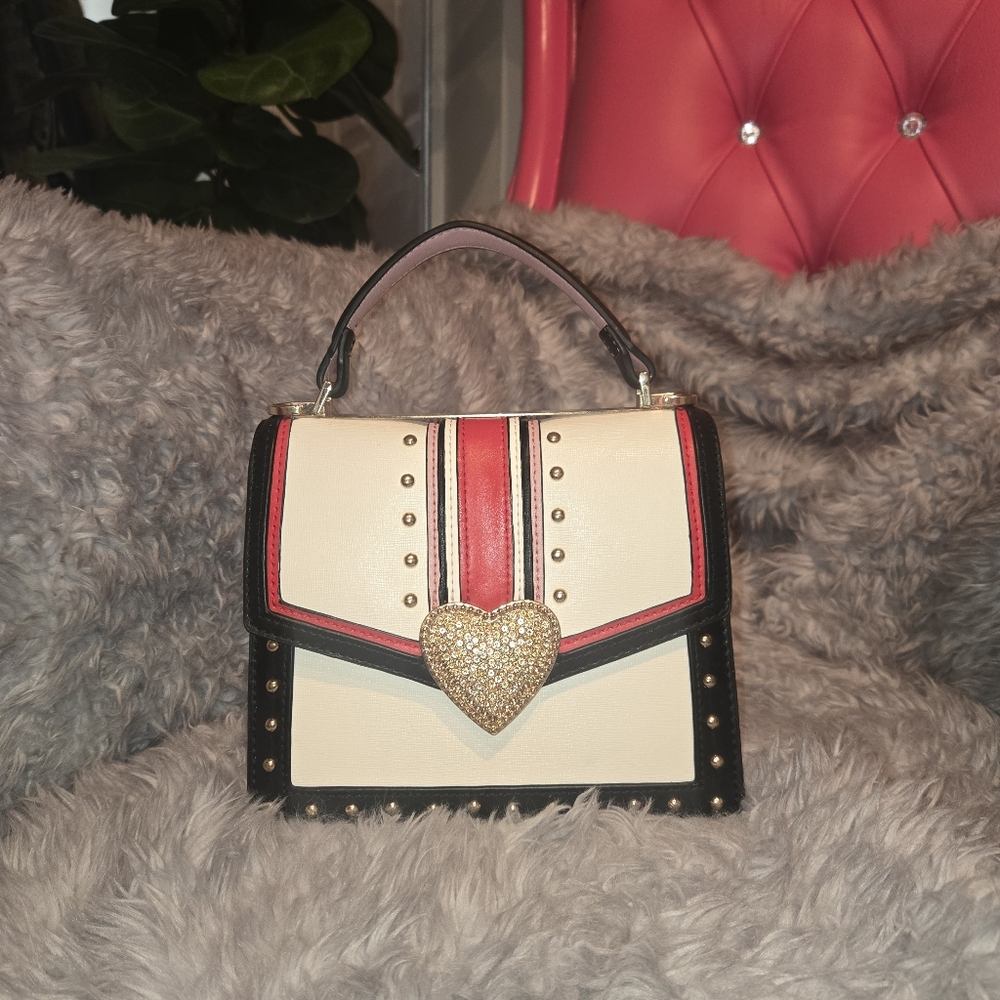 Aldo Rhinstone Heart Statchel